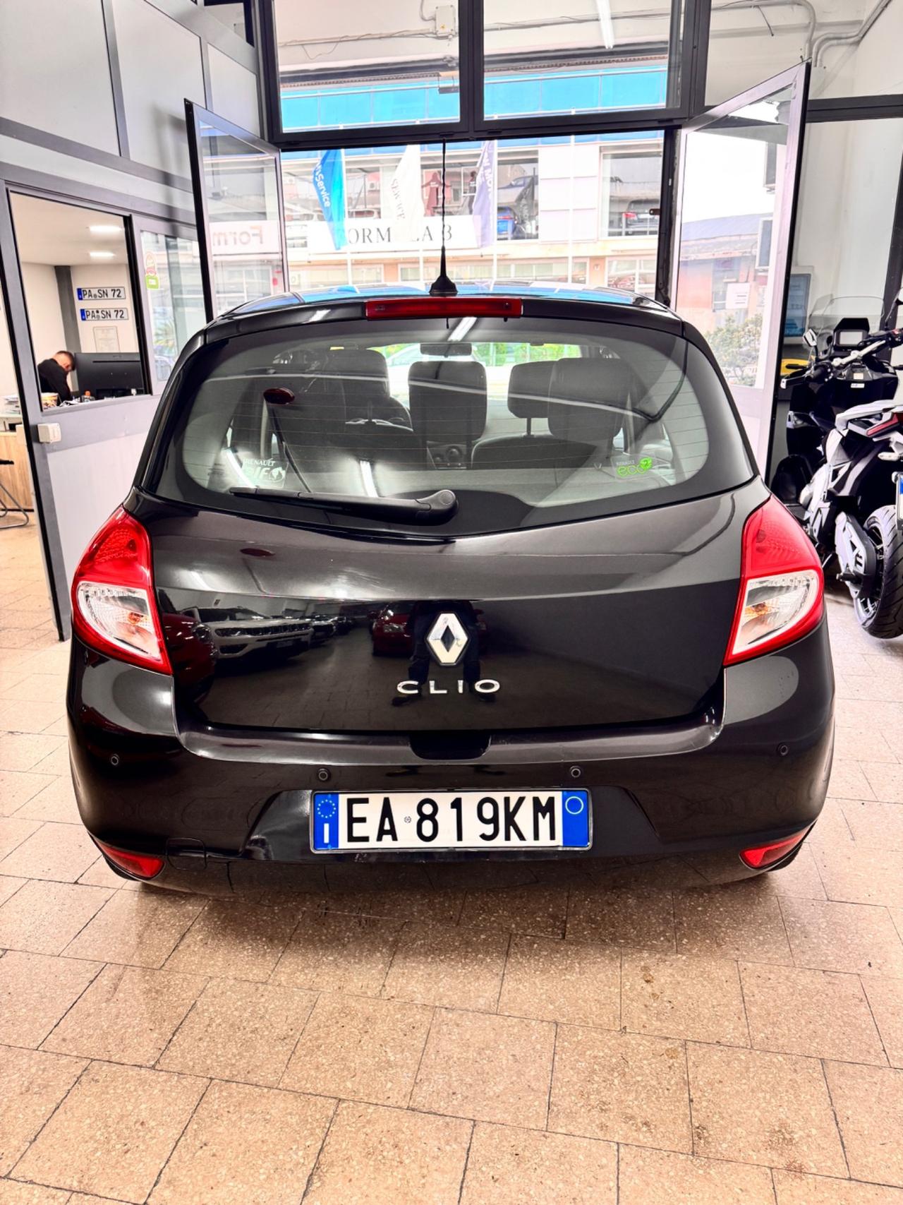 Renault Clio 1.2 75 Cv 5 Porte Benz/Gpl 115.000 KM