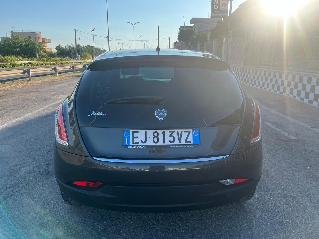 Lancia Delta 1.6 MJT Silver 2011