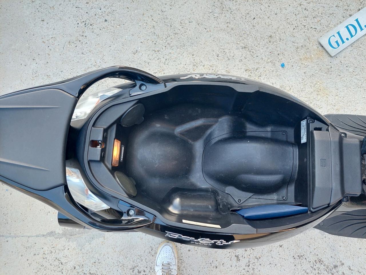 BEVERLY 350 MODELLO POLICE ABS SRS GOMME NUOVISSIME