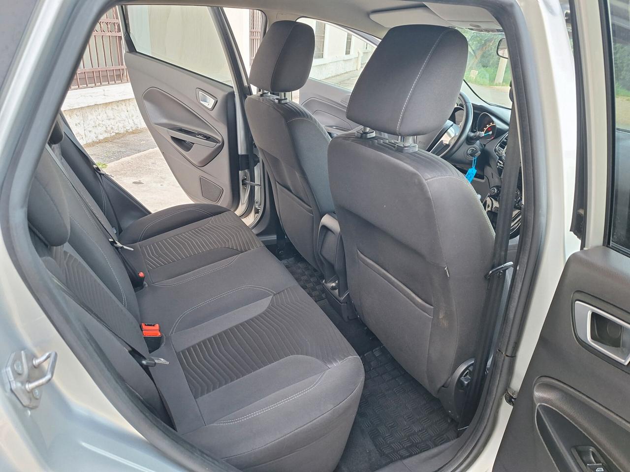 Ford Fiesta 1.5 TDCi 75CV 5 p NAVI Titanium