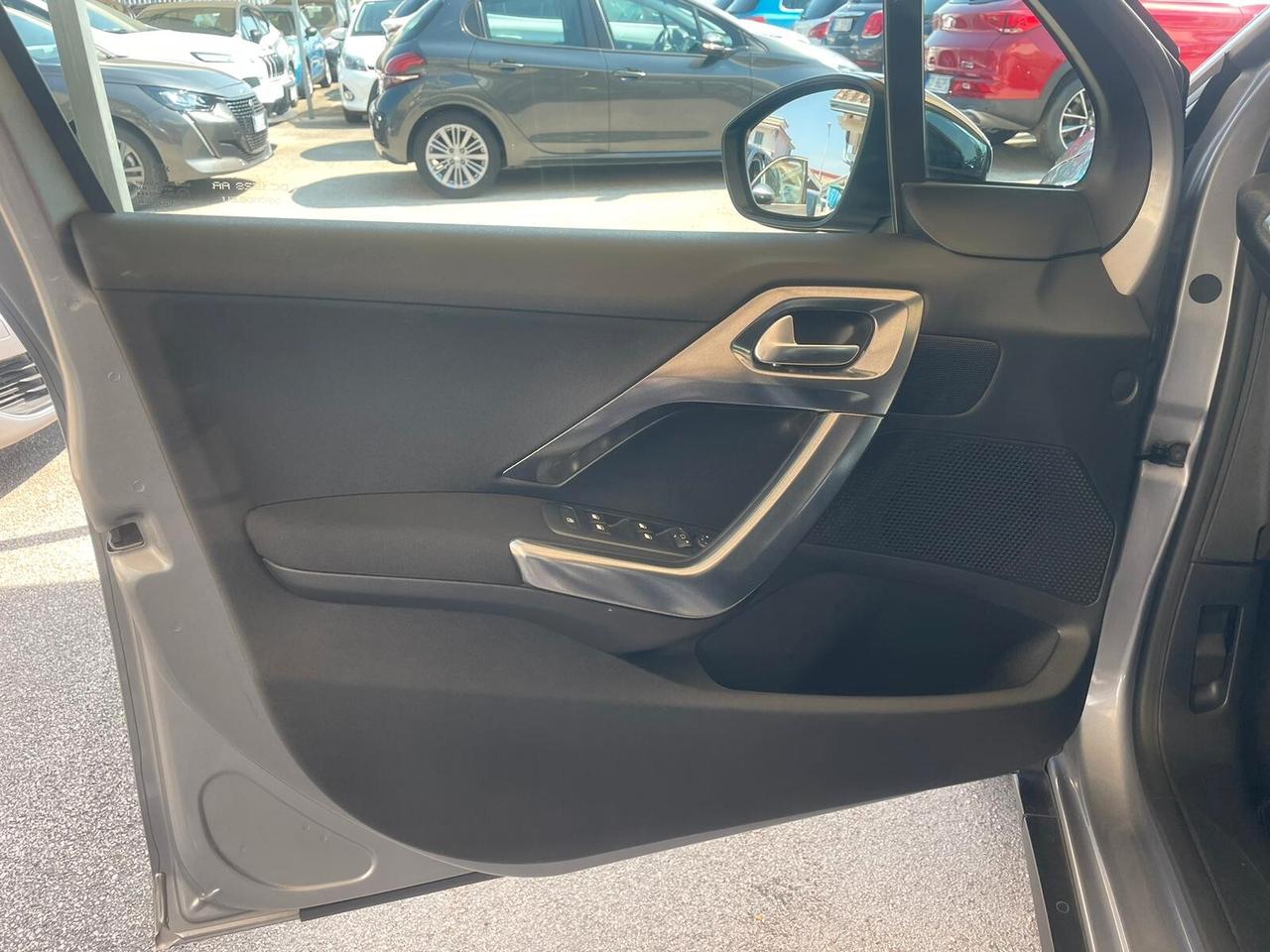 Peugeot 2008 BlueHDi 100 Allure
