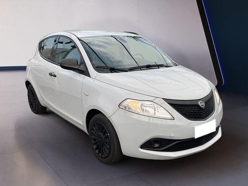 Lancia Ypsilon III 2015 1.0 firefly hybrid Silver s&s 70cv