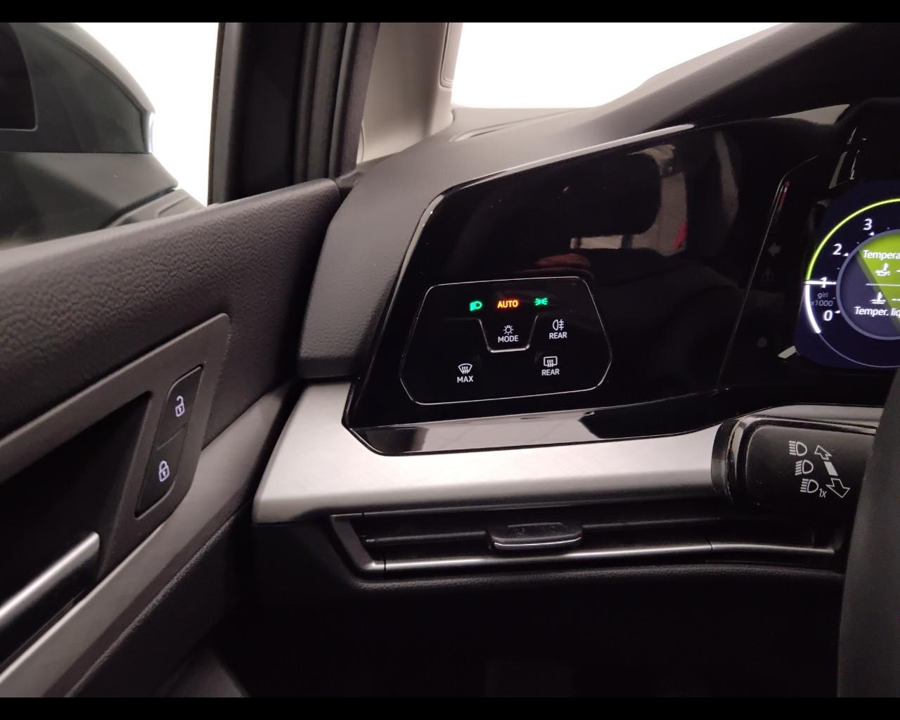 VOLKSWAGEN Golf VIII 2020 - Golf 1.5 tsi evo Life 130cv