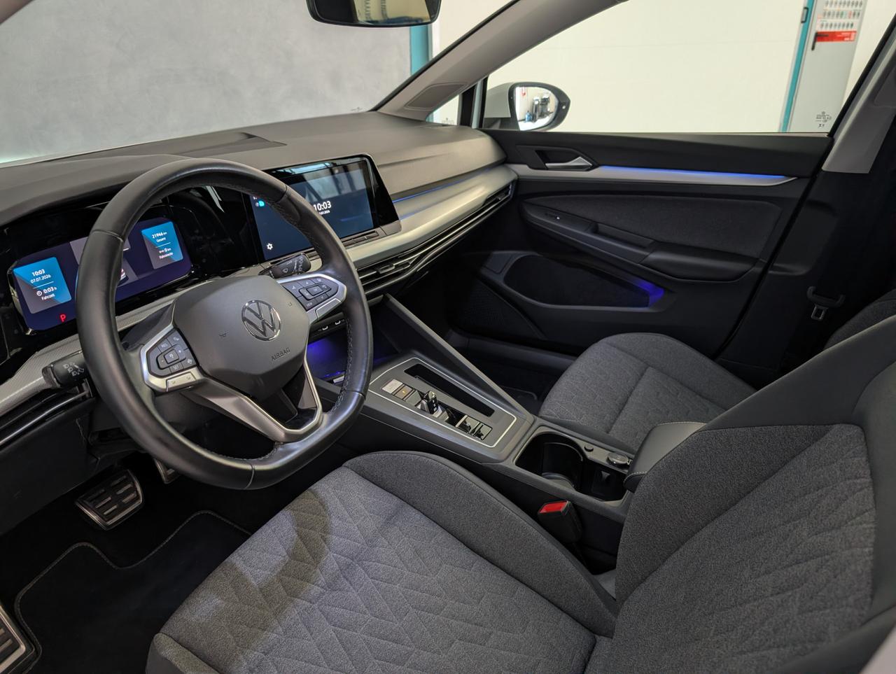 Volkswagen golf viii 1.0 eTSI 110cv DSG Life Move