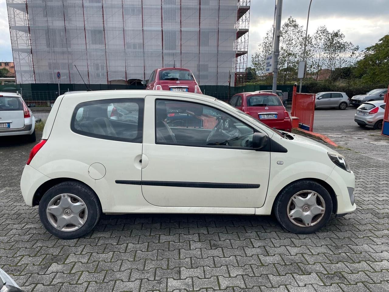 Renault Twingo 1.2 16V ADATTA X NEOPATENTATI UNICO PROPRIETARIO GARANZIA 12 MESI RINNOVABILE FINO A 36 MESI!!!