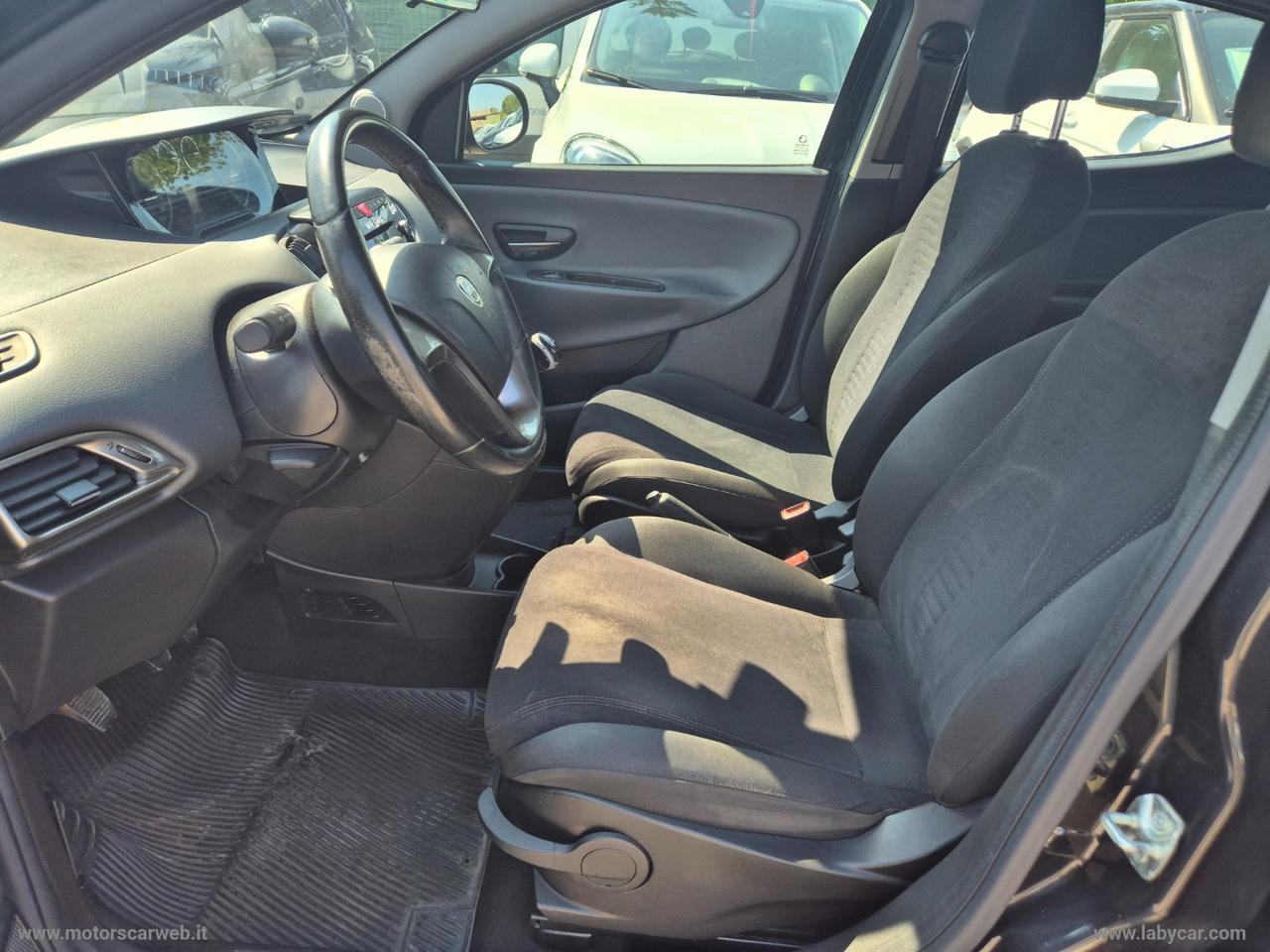 LANCIA Ypsilon 1.2 69 CV 5p. S&S Silver