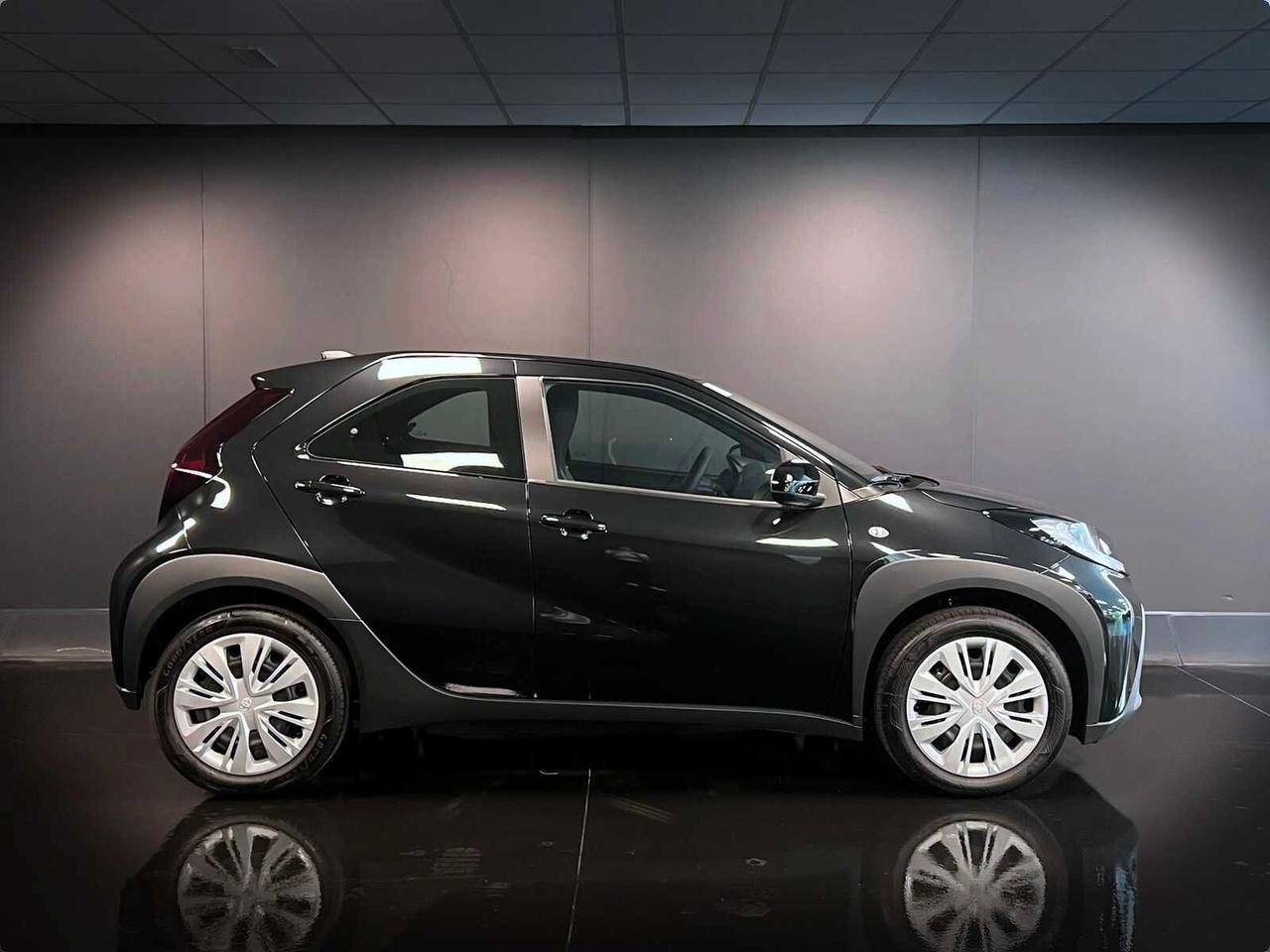 TOYOTA AYGO X 1.0 VVT-I 72 CV ACTIVE KM0