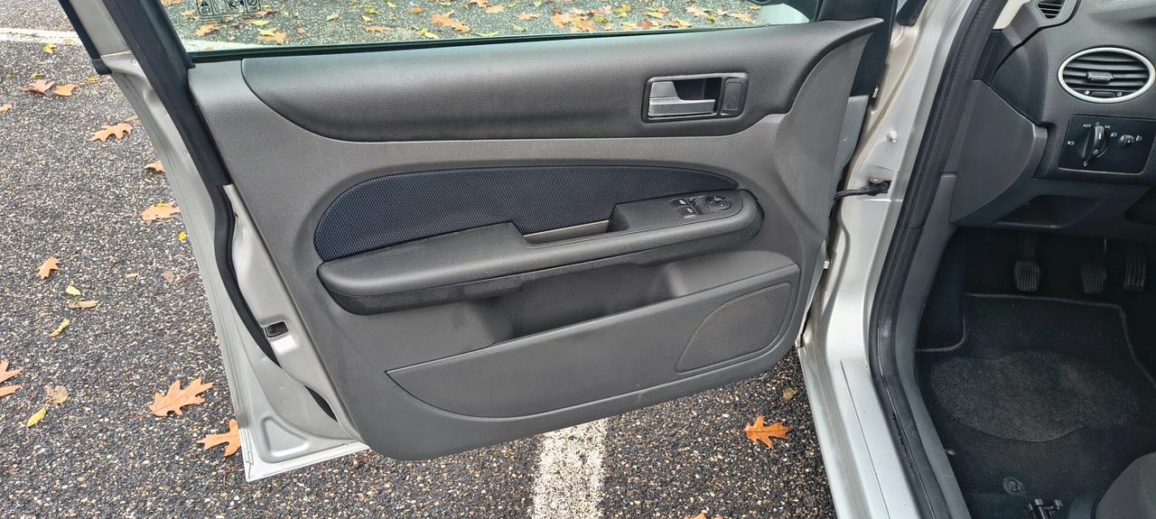 Ford Focus C-Max 1.6 Ti-VCT (115CV) 5p.