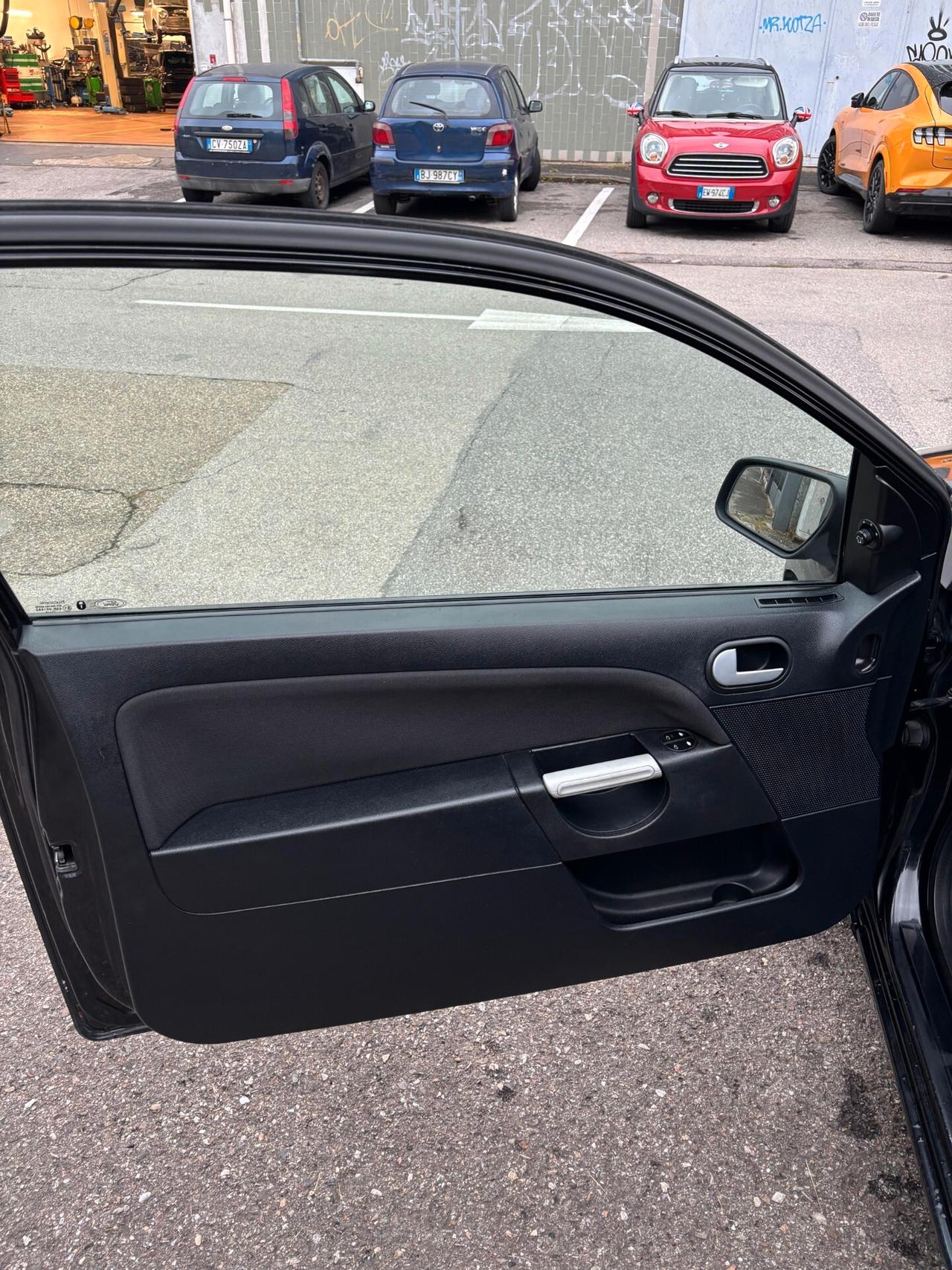 Ford Fiesta 1.2 16V 3p. Ghia