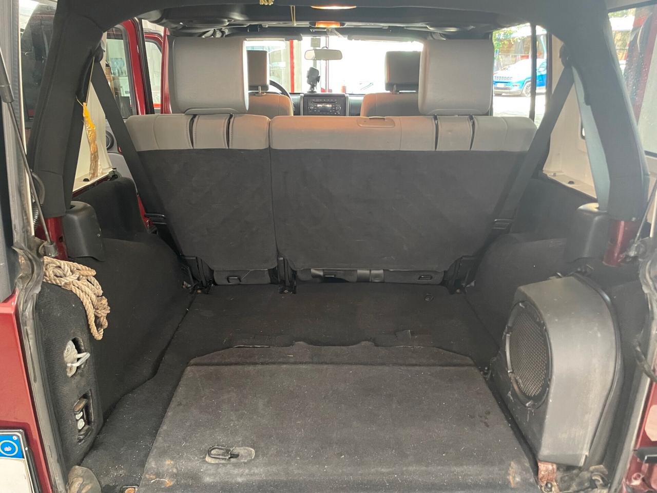 Jeep Wrangler Unlimited 3.8 Sahara