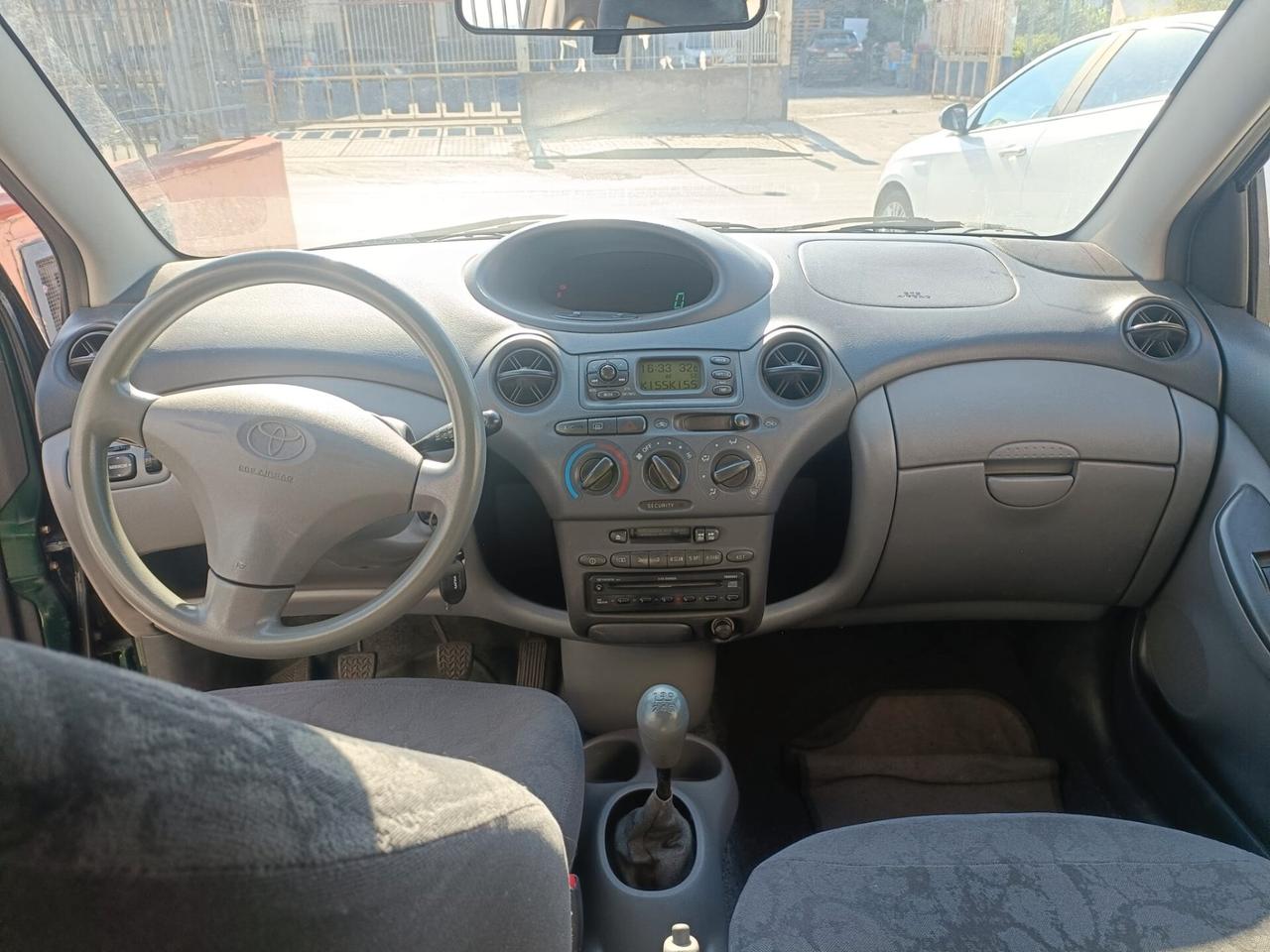 Toyota Yaris 1.0i 16V cat 3 porte