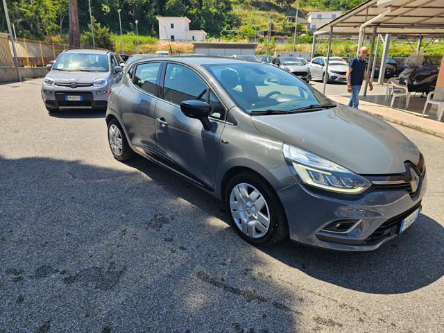 RENAULT Clio dCi 8V 75 CV 5 porte Moschino Zen