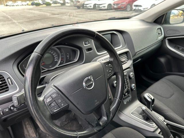 VOLVO V40 D2 Business