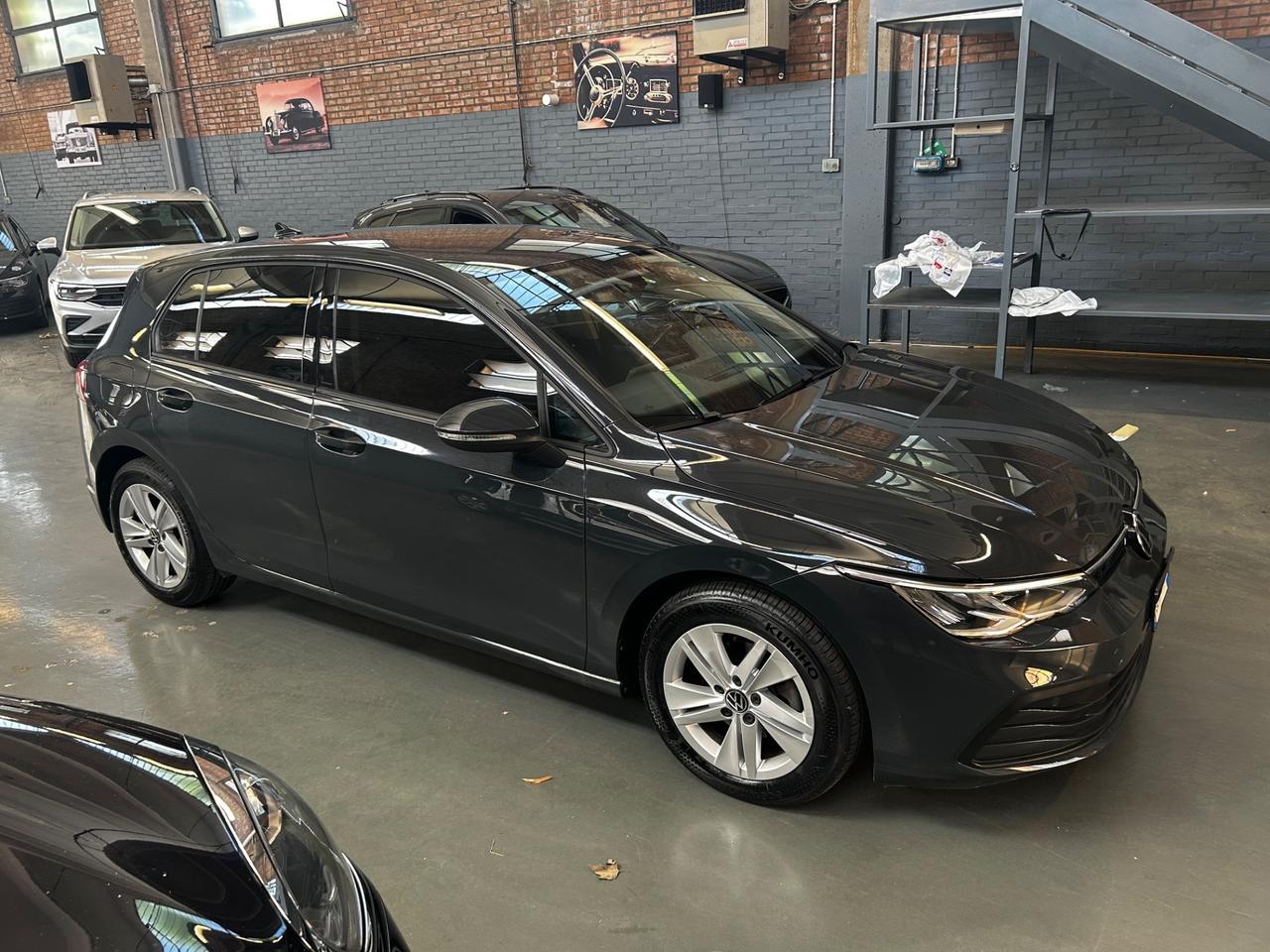 Volkswagen Golf 1.5 TGI DSG Life neopatentati