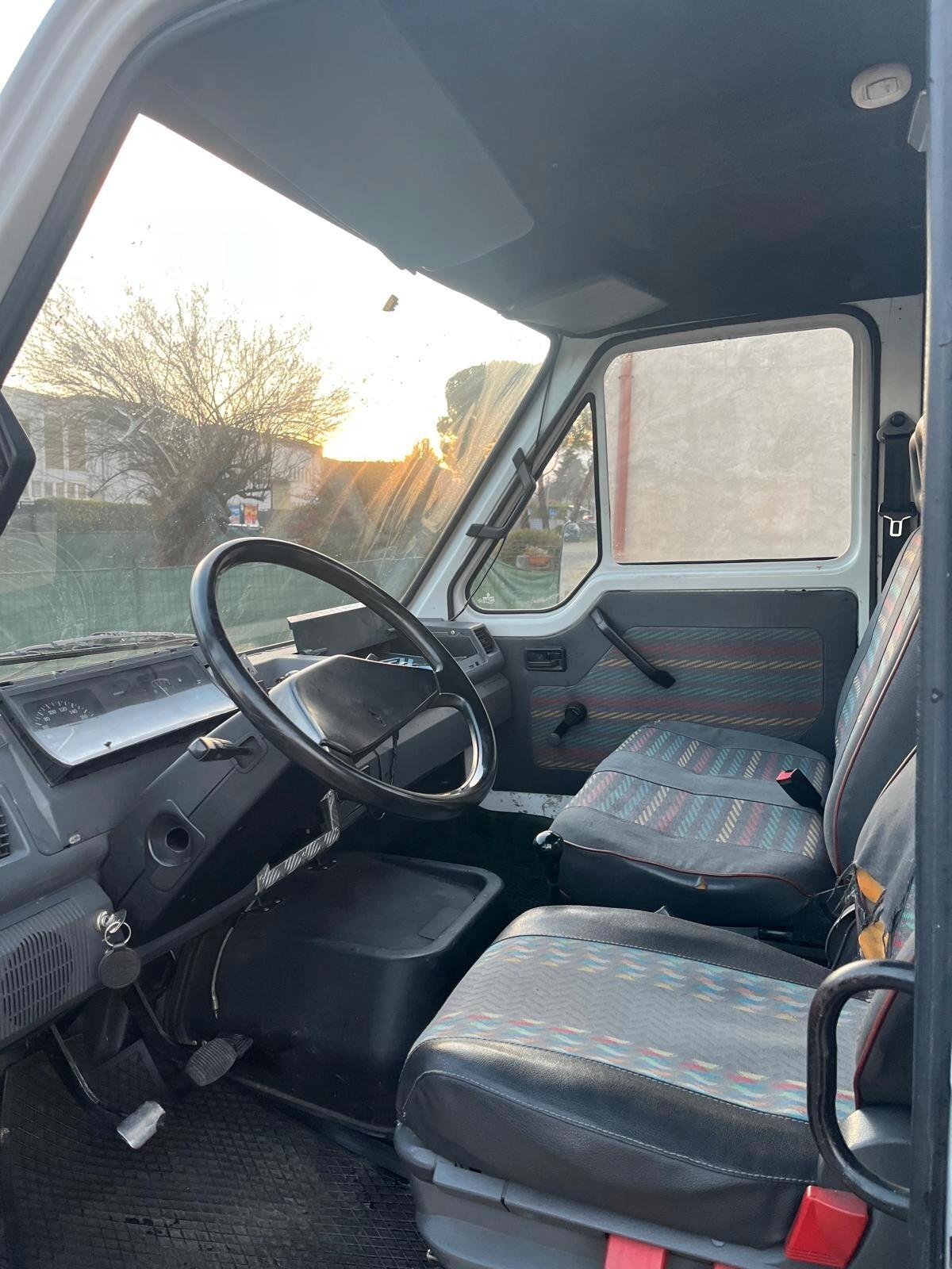 Renault Master Carroattrezzi