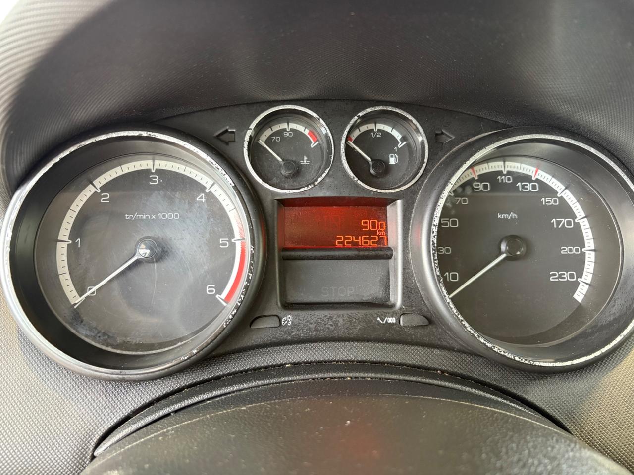 Peugeot 308 1.6 8V e-HDi 112CV Stop&Start 5p. Business