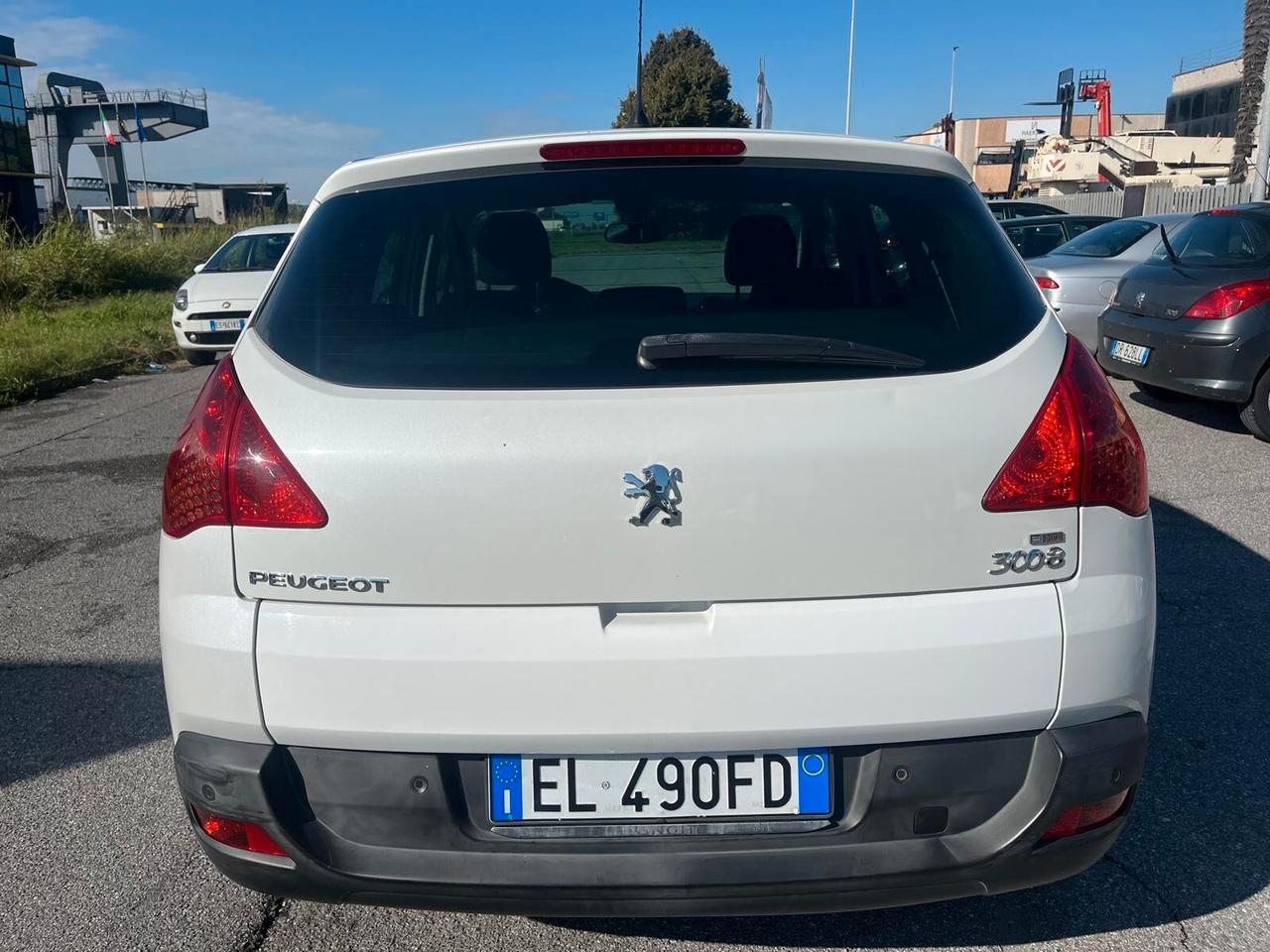 Peugeot 3008 1.6 e-HDi 112CV cambio robotizzato Stop&Start Allure