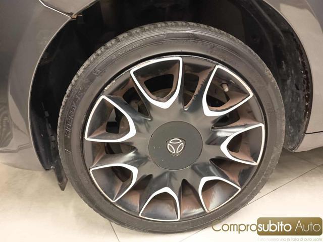 LANCIA Ypsilon 1.2 69 CV 5 porte Gold