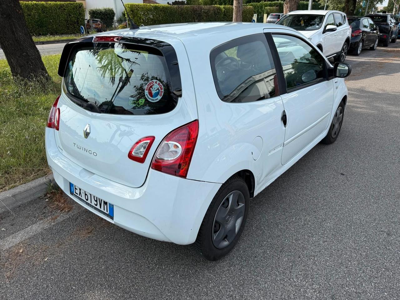 Renault Twingo 1.2 16V Night&Day in arrivo tua a € 158 mese