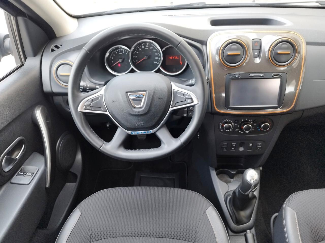 Dacia Sandero Stepway - 1.5 dCi - Neopatentati