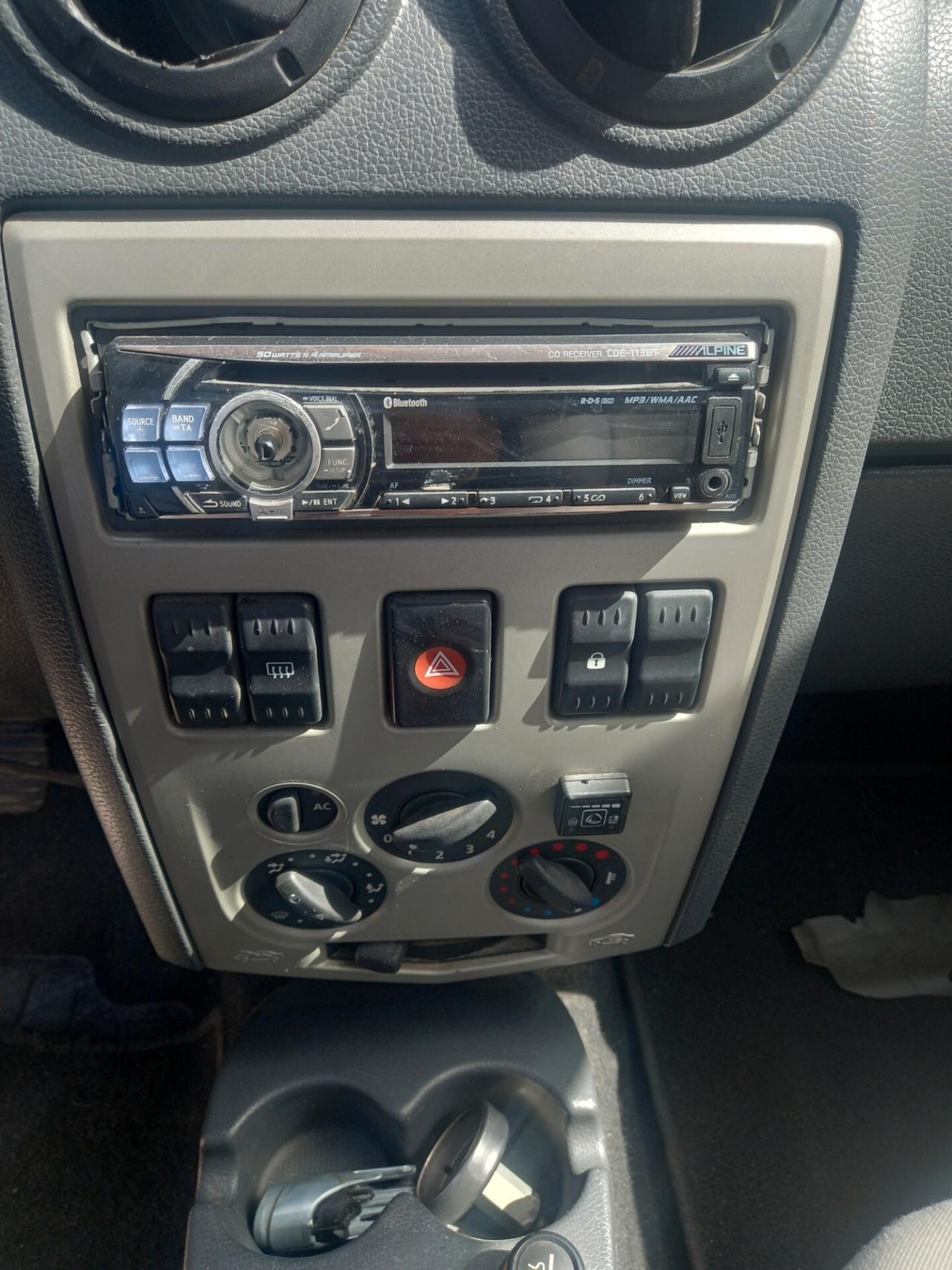 Dacia Logan MCV 1.6 GPL 7 posti Lauréate