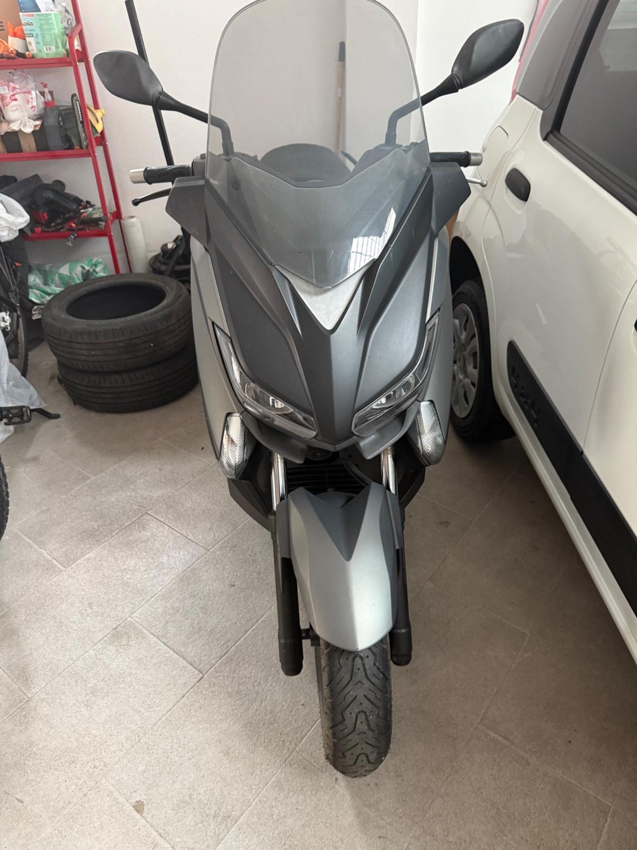 Yamaha X-Max 250 Sport