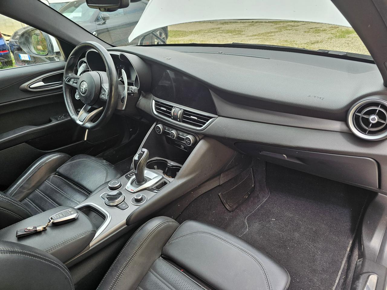 Alfa Romeo Giulia 2.2 Turbodiesel 210 CV AT8 AWD Q4 Veloce