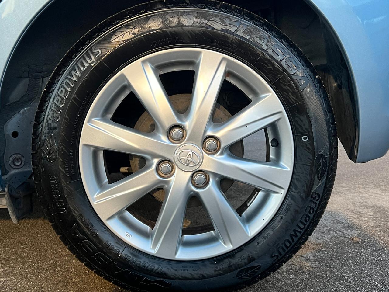 Toyota Yaris 1.0 5 porte Active Tagliandata