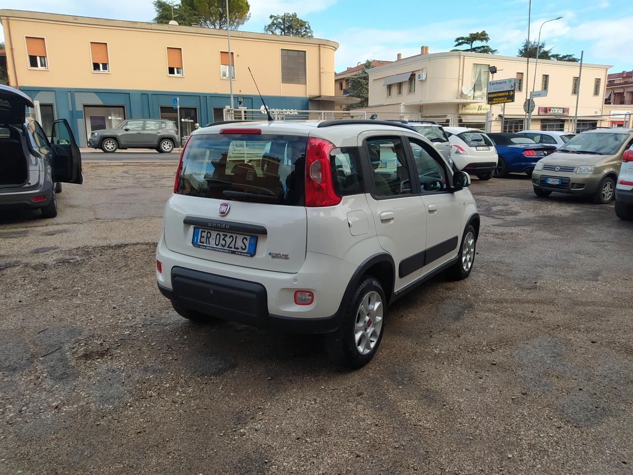 Fiat Panda 0.9 TwinAir Turbo Natural Power Trekking neopatentati