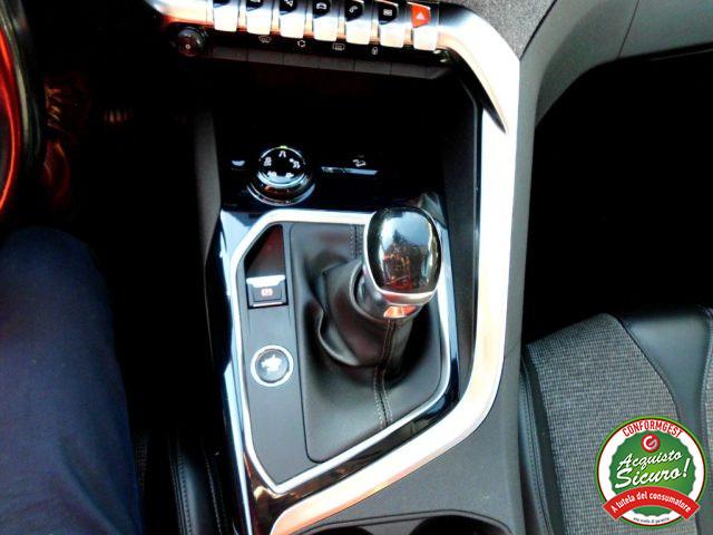 PEUGEOT 3008 BlueHDi 130 S&S EAT8 Allure