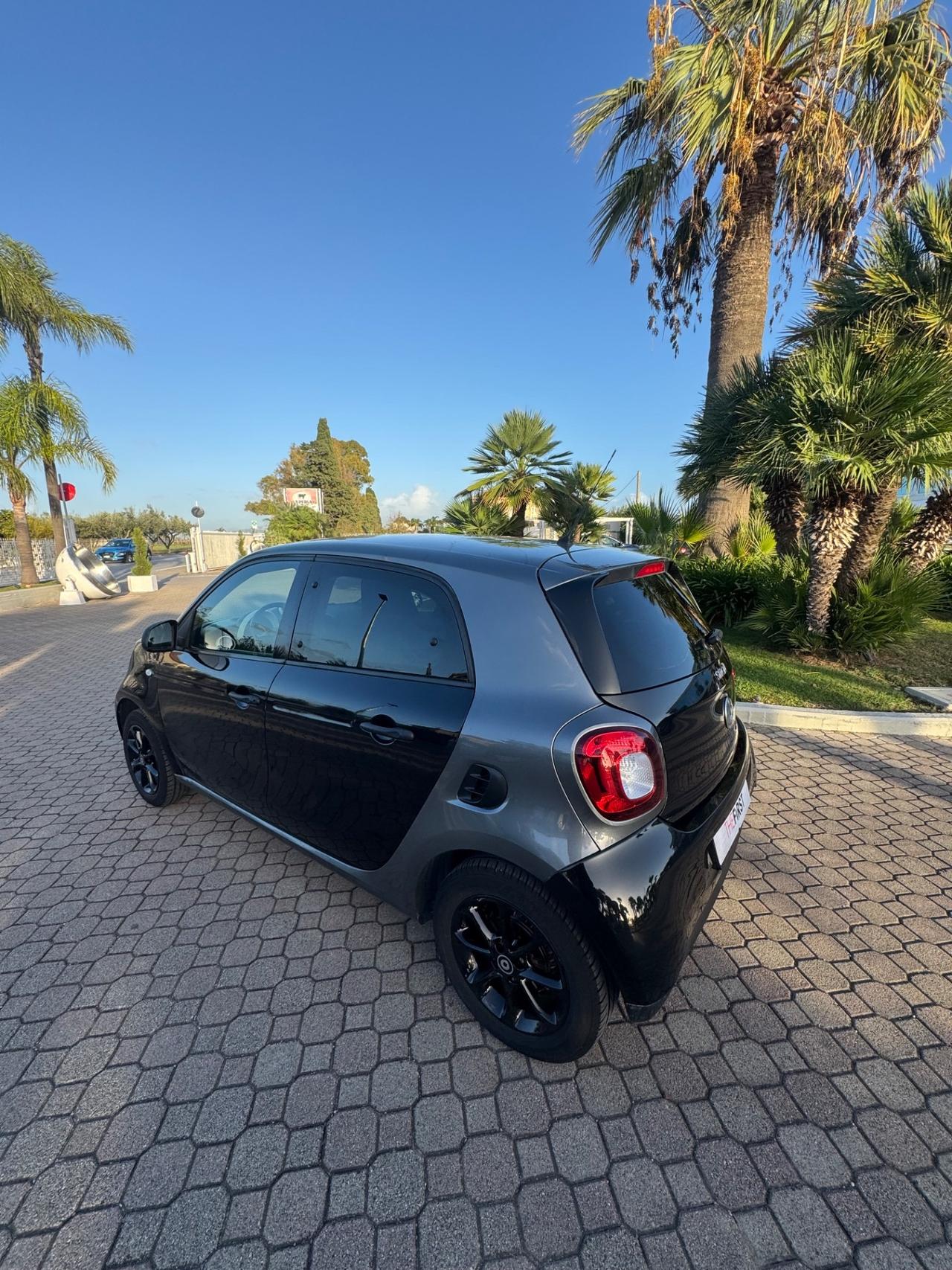 Smart ForFour 70 1.0 Youngster