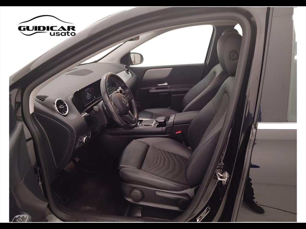 Mercedes-Benz Classe B - W247 2018 - B 180 d Sport auto