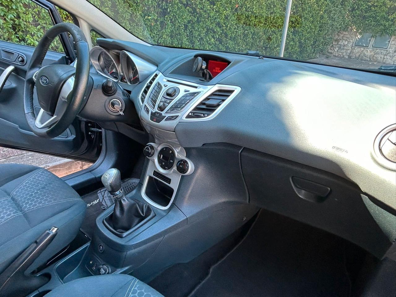Ford Fiesta 1.4 5 porte Bz.- GPL Titanium