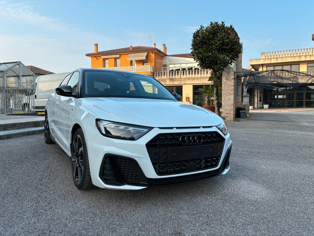 Audi A1 SPB 30 TFSI S tronic Identity Black