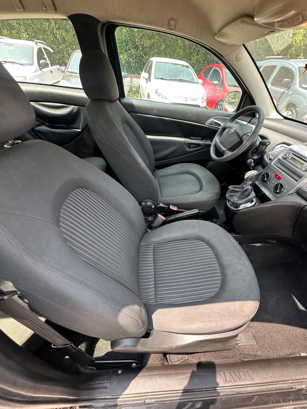 Lancia Ypsilon 1.2 69 CV Elle