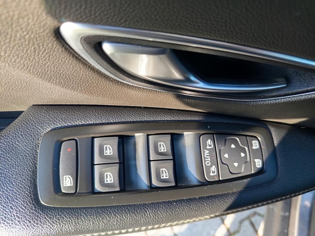 Renault Grand Scenic dCi 130 CV Energy Initiale Paris