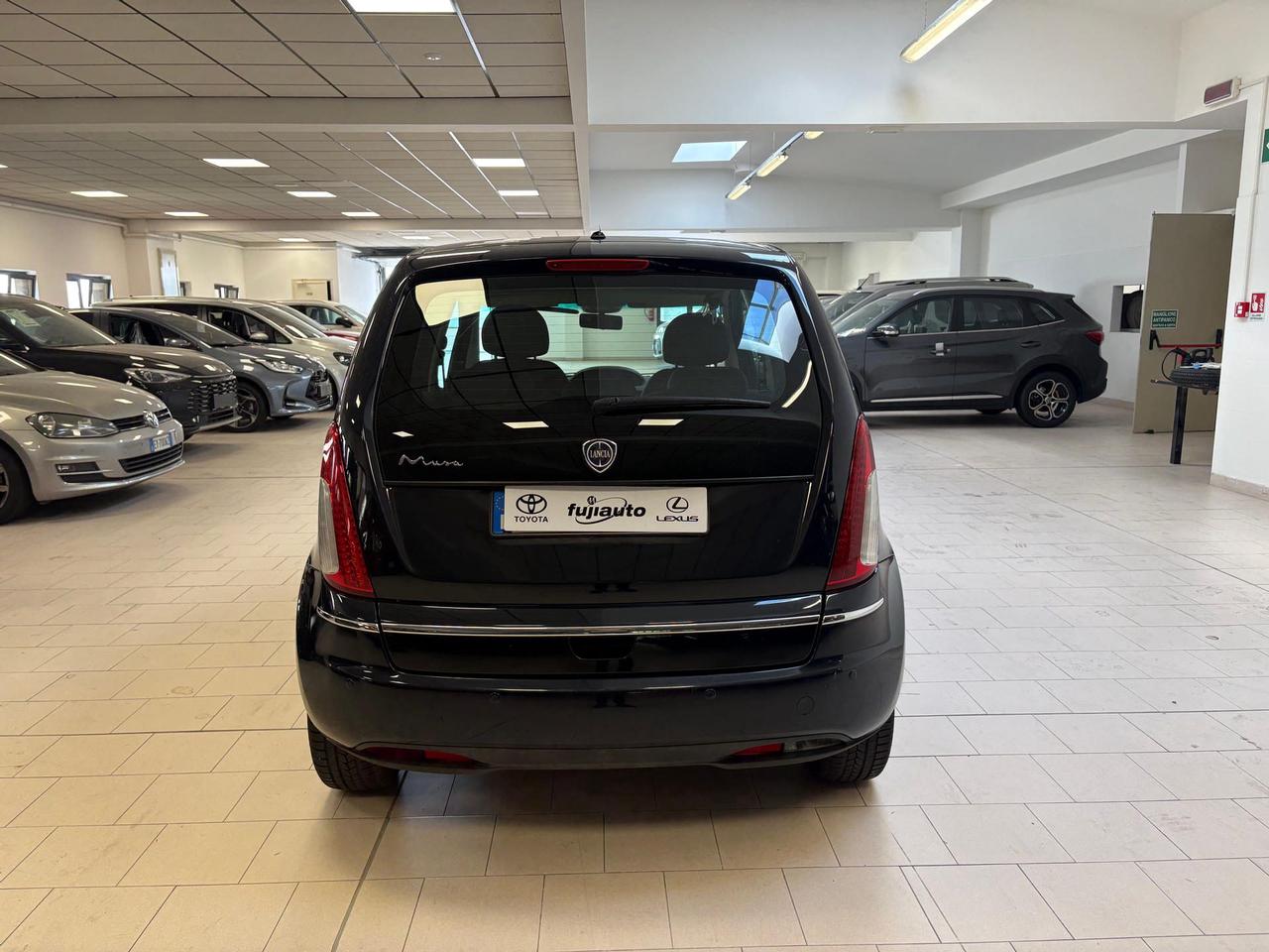 Lancia Musa 1.4 8v Diva (argento)