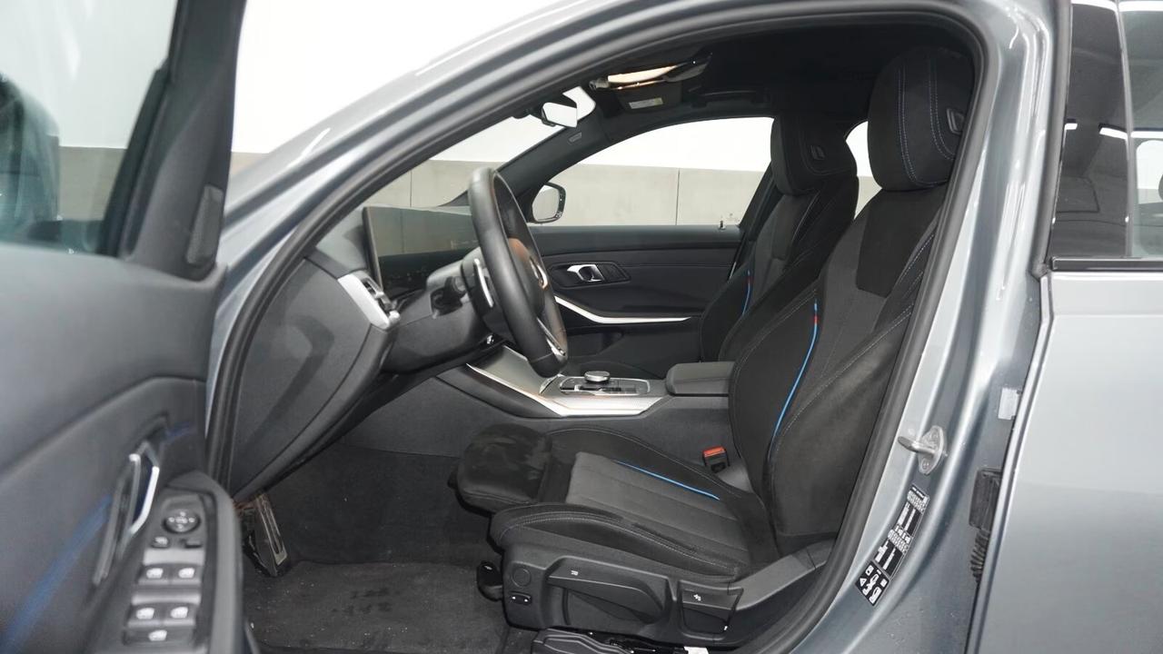 Bmw 330i xDrive Touring Msport ufficiale Bmw