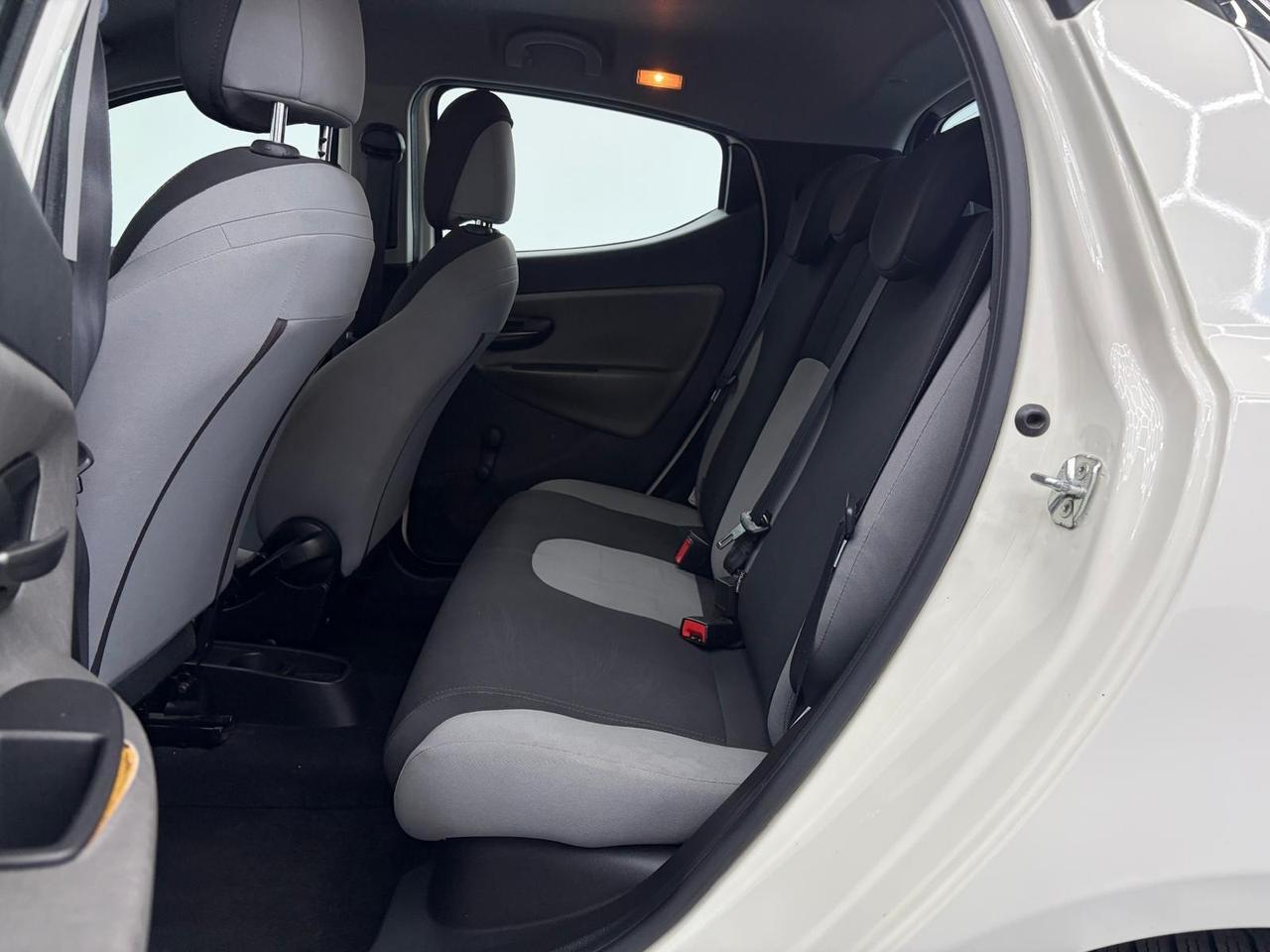 Lancia Ypsilon 1.2 69 CV 5 porte S&S Platinum