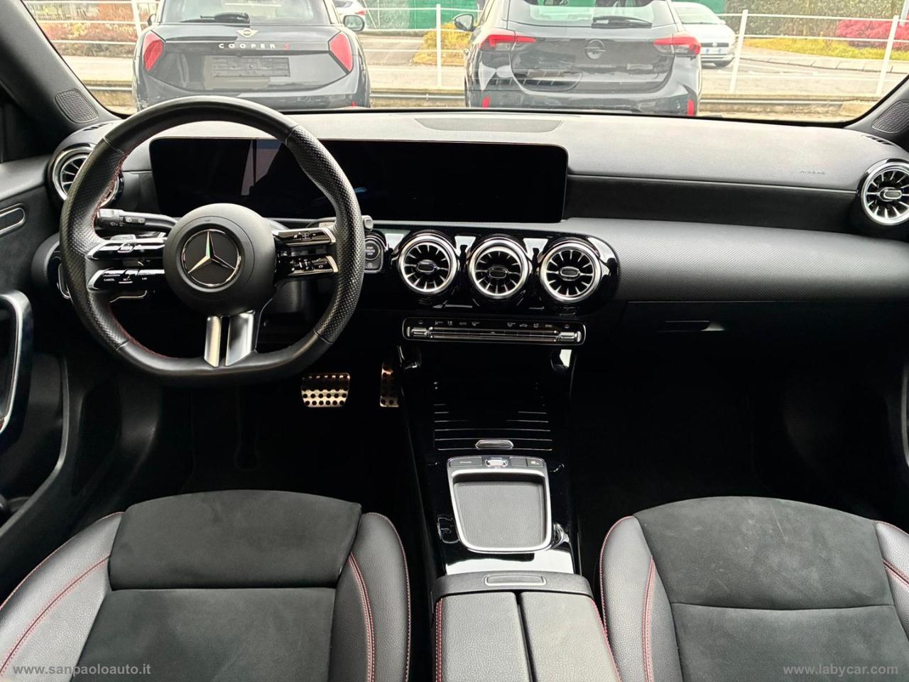 MERCEDES-BENZ A 200 d Automatic Premium Plus AMG Line