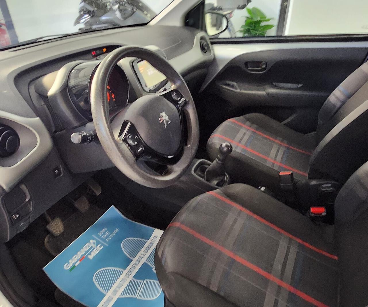 PEUGEOT 108 1.0 BENZ.