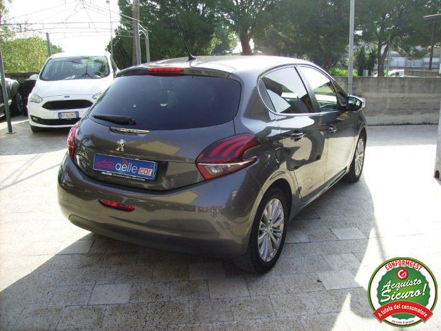 PEUGEOT 208 PureTech 82 5 porte Style