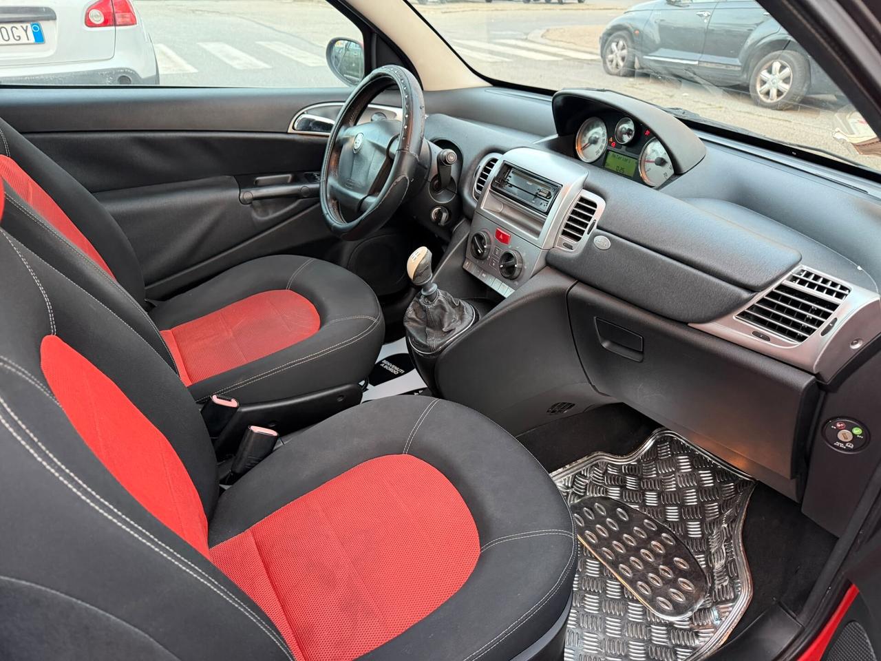 Lancia Ypsilon 1.2