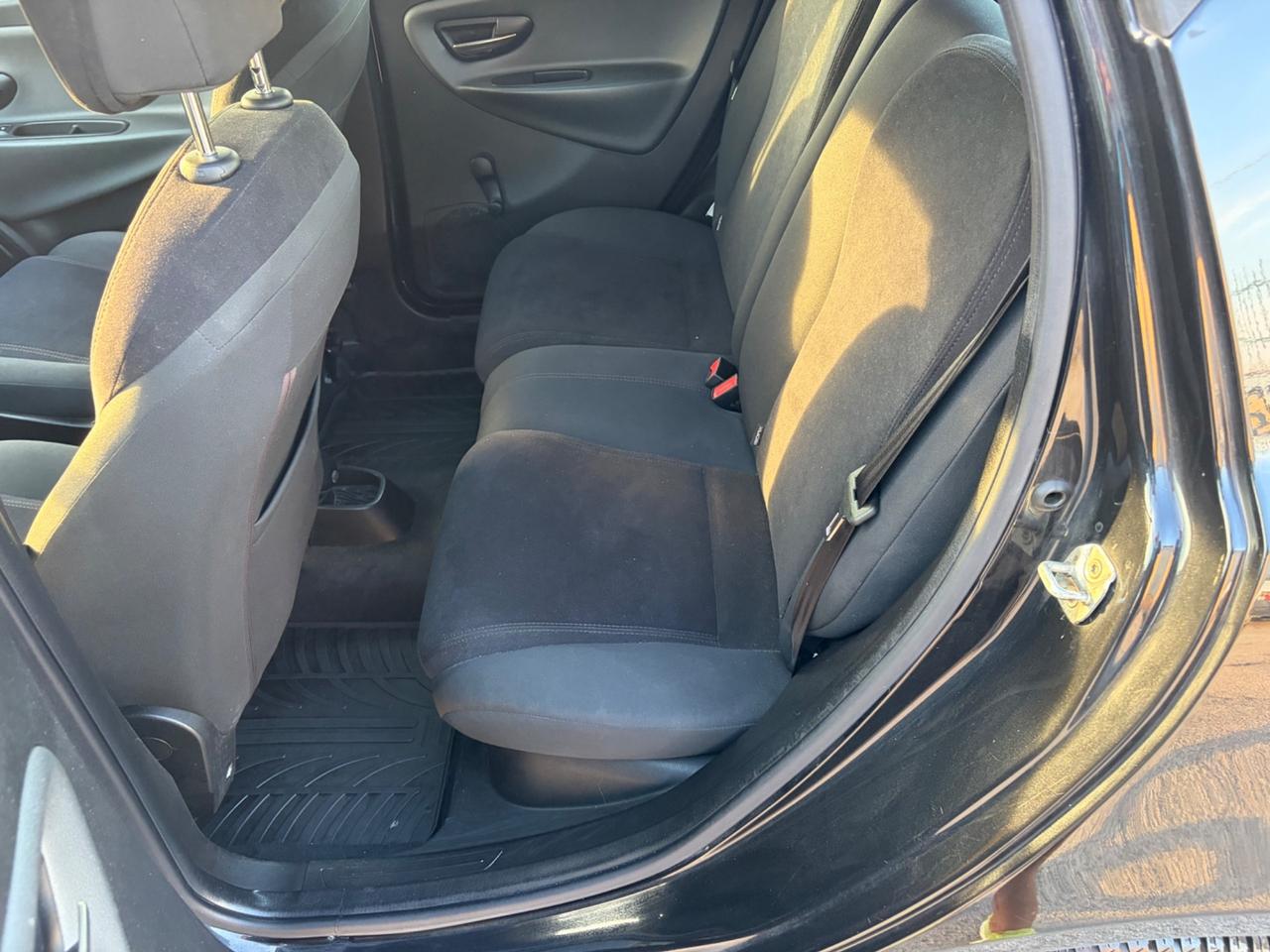 Lancia Ypsilon 0.9 TwinAir 85 CV 5 porte Metano Ecochic Gold