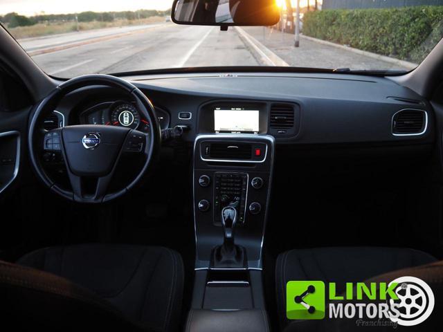VOLVO V60 D2 Geartronic Kinetic
