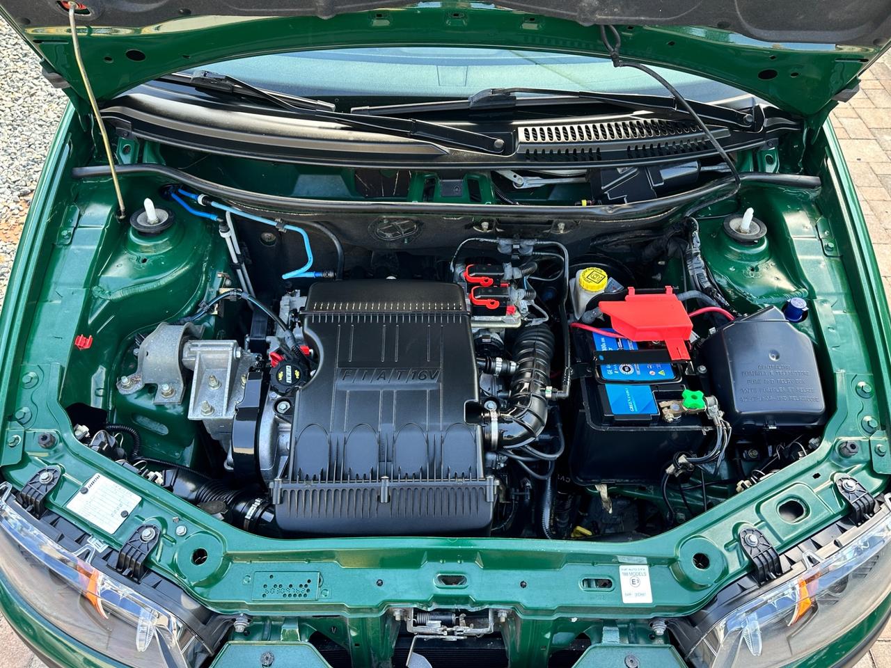 Fiat Punto 1.2i 16V cambio automatico