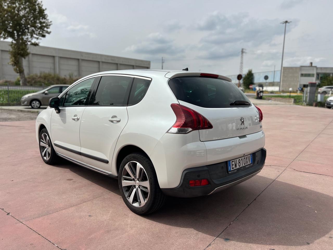 Peugeot 3008 1.6 HDi 115CV Allure