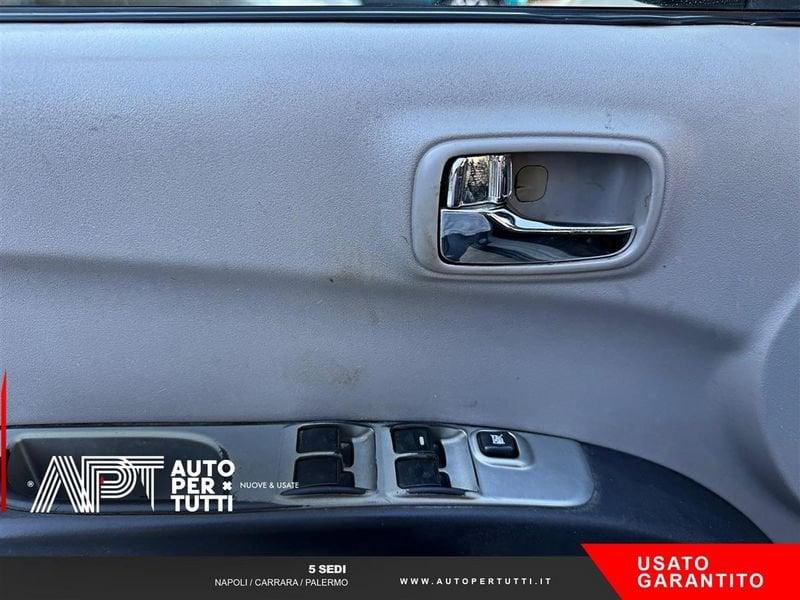 Mitsubishi L200 L200 d.cab 2.5 di-d Invite