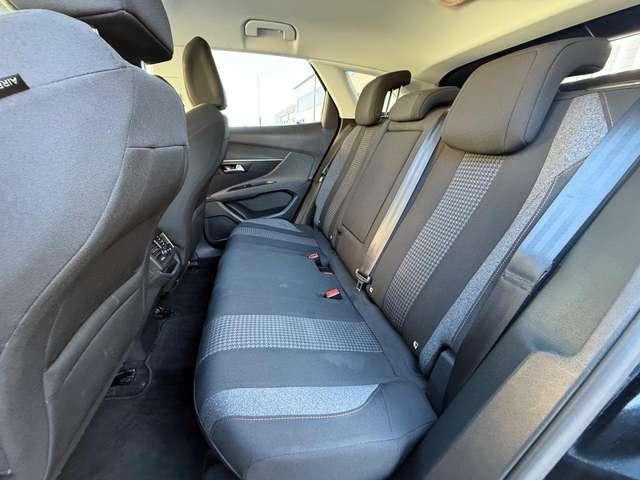 Peugeot 3008 BlueHDi 130 S&S EAT8 Allure