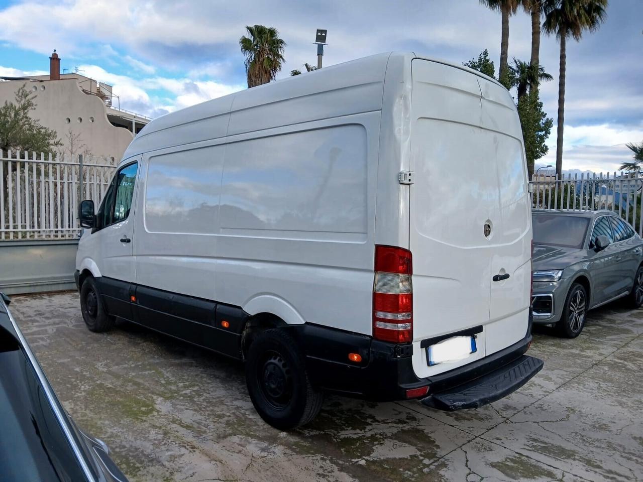 Mercedes-Benz Sprinter 318 CDI F37/35